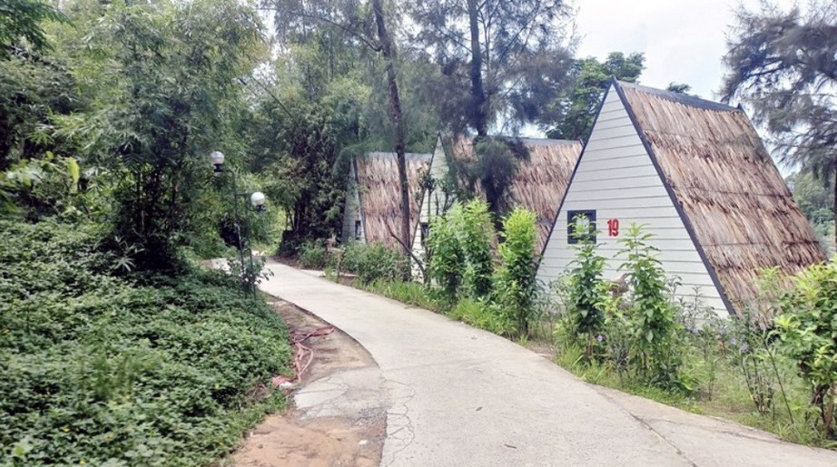 Quảng Ninh:  Homestay &ldquo;khủng&rdquo; x&acirc;y dựng tr&aacute;i ph&eacute;p tr&ecirc;n đất rừng tại x&atilde; Quan Lạn (V&acirc;n Đồn) - Ảnh 2.