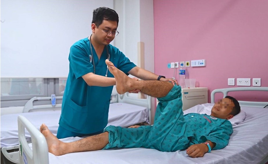 Ngoạn mục hồi sinh tr&aacute;i tim cho chiến sĩ bi&ecirc;n ph&ograve;ng 19 tuổi   - Ảnh 1.