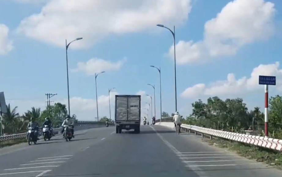 Bến Tre sẽ c&oacute; cầu Ba Lai 8 tr&ecirc;n tuyến đường ven biển - Ảnh 1.