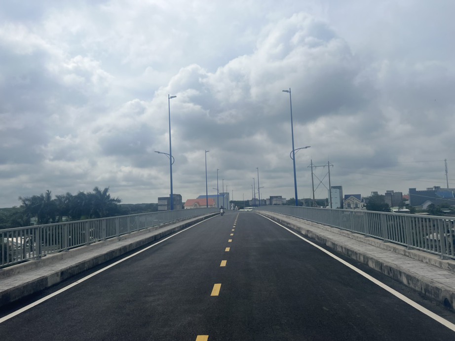 TP.HCM: Cầu V&agrave;m s&aacute;t 2 ho&agrave;n th&agrave;nh sau gần 5 năm trễ hẹn  - Ảnh 1.