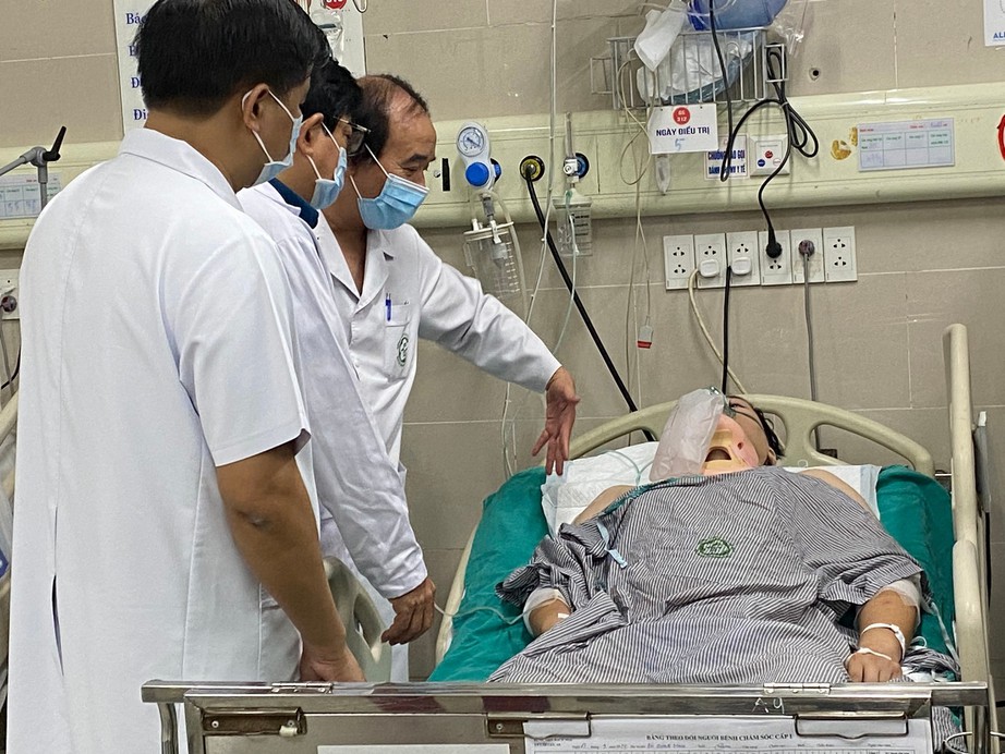 Vụ ch&aacute;y chung cư mini tại Khương Hạ: 3 bệnh nh&acirc;n nguy kịch, đang tập trung điều trị chưa thu viện ph&iacute; - Ảnh 1.