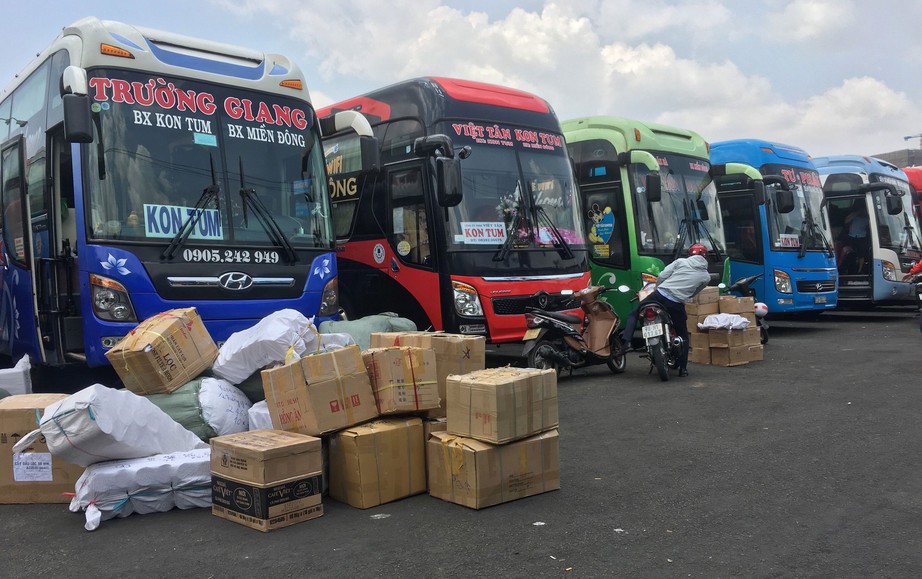 H&agrave;ng ho&aacute; n&agrave;o bị nghi&ecirc;m cấm vận chuyển tr&ecirc;n xe chở kh&aacute;ch? - Ảnh 1.