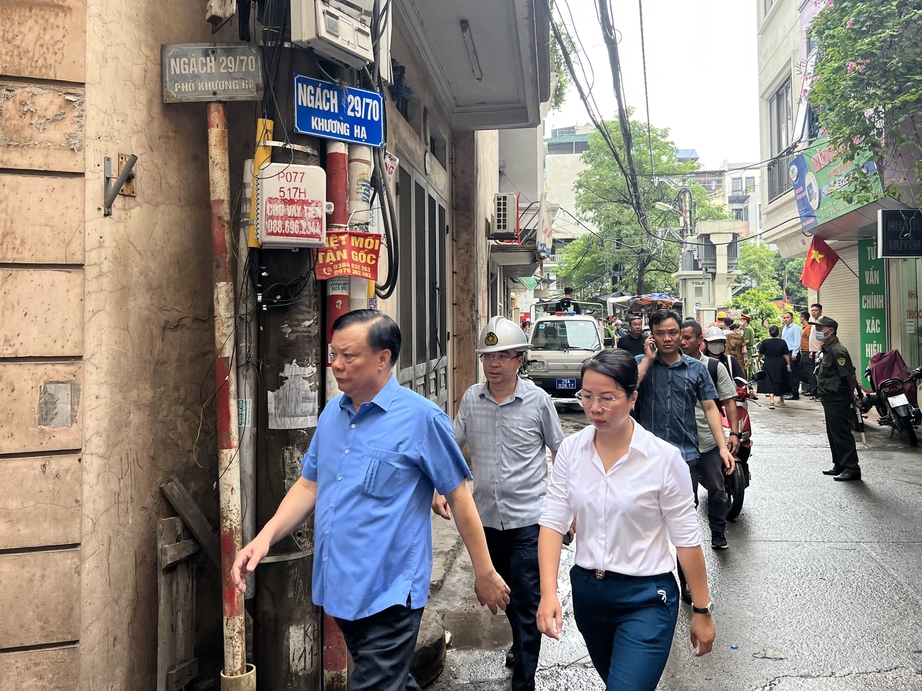 Ph&oacute; Thủ tướng v&agrave; B&iacute; thư H&agrave; Nội họp khẩn sau vụ ch&aacute;y chung cư tại Thanh Xu&acirc;n - Ảnh 2.