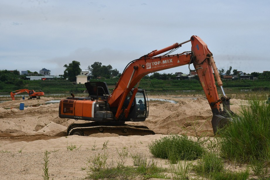 Vì sao Quảng Ngãi hủy bỏ kê khai giá cát sau 5 tháng ban hành? - Ảnh 3. Vì sao Quảng Ngãi hủy bỏ kê khai giá cát sau 5 tháng ban hành? - Ảnh 3.