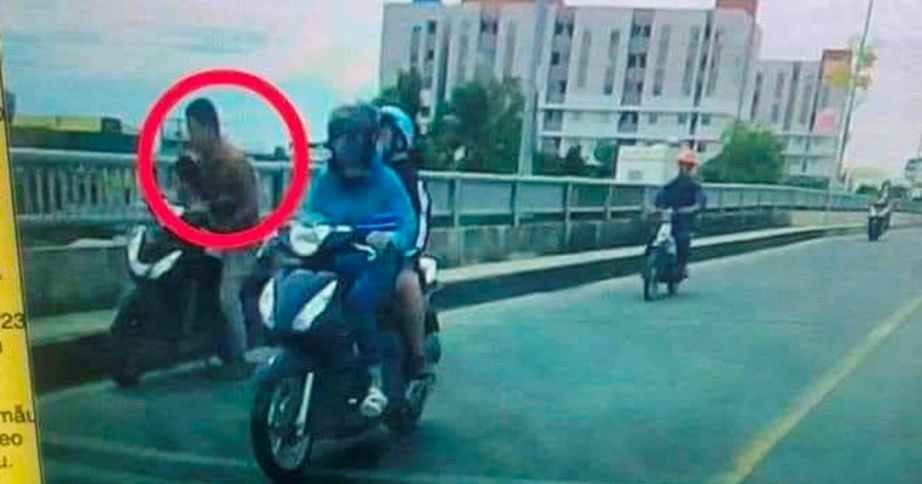 Lời cầu cứu của b&eacute; trai bị n&eacute;m xuống s&ocirc;ng ở An Giang: "Đừng bỏ con ch&uacute; ơi!" - Ảnh 6.