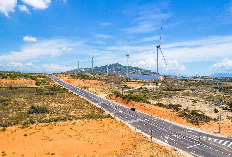 Cận cảnh đường nối Quốc lộ 1 băng qua "tiểu sa mạc" ở Ninh Thuận  - Ảnh 3.