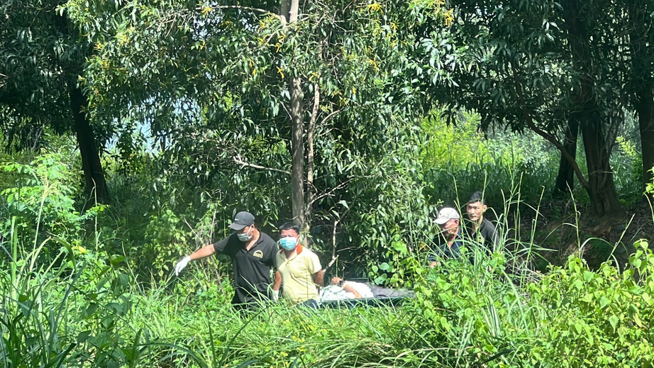 Người đ&agrave;n &ocirc;ng s&aacute;ng vẫn đến c&ocirc;ng ty, trưa được ph&aacute;t hiện tử vong trong tư thế treo cổ - Ảnh 1.