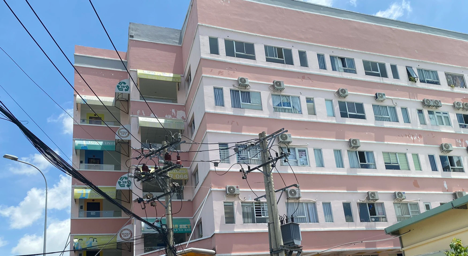 TP.HCM: Hỏa hoạn rình rập ở những chung cư mini, căn hộ dịch vụ, chung cư xuống cấp - Ảnh 1. TP.HCM: Hỏa hoạn rình rập ở những chung cư mini, căn hộ dịch vụ, chung cư xuống cấp - Ảnh 1.