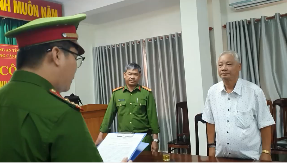 Khởi tố nguyên Chủ tịch UBND tỉnh Phú Yên Phạm Đình Cự - Ảnh 1. Khởi tố nguyên Chủ tịch UBND tỉnh Phú Yên Phạm Đình Cự - Ảnh 1.