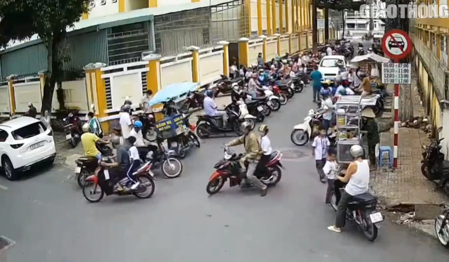 S&oacute;c Trăng k&ecirc;u gọi người d&acirc;n gửi h&igrave;nh ảnh vi phạm giao th&ocirc;ng đến CSGT tỉnh - Ảnh 1.
