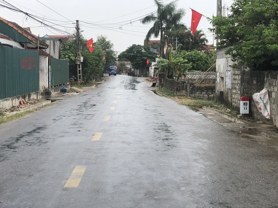 Đường thắt cổ chai tr&ecirc;n đường tỉnh, tai nạn r&igrave;nh rập người v&agrave; phương tiện - Ảnh 1.
