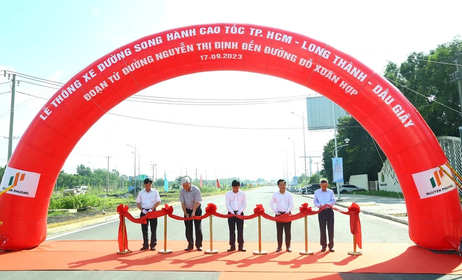 Th&ocirc;ng xe đường song h&agrave;nh cao tốc TP.HCM - Long Th&agrave;nh - Dầu Gi&acirc;y, phương tiện đi lại ra sao? - Ảnh 1.