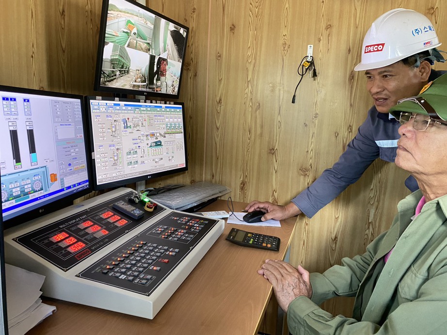Ng&agrave;y Quốc kh&aacute;nh tr&ecirc;n c&ocirc;ng trường dự &aacute;n cao tốc Cam L&acirc;m - Vĩnh Hảo - Ảnh 2.