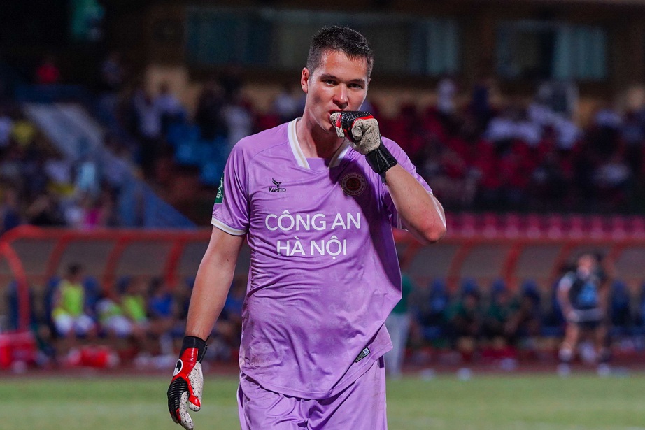 Thủ m&ocirc;n Việt kiều b&aacute;o tin cực vui cho đội tuyển Việt Nam  - Ảnh 1.