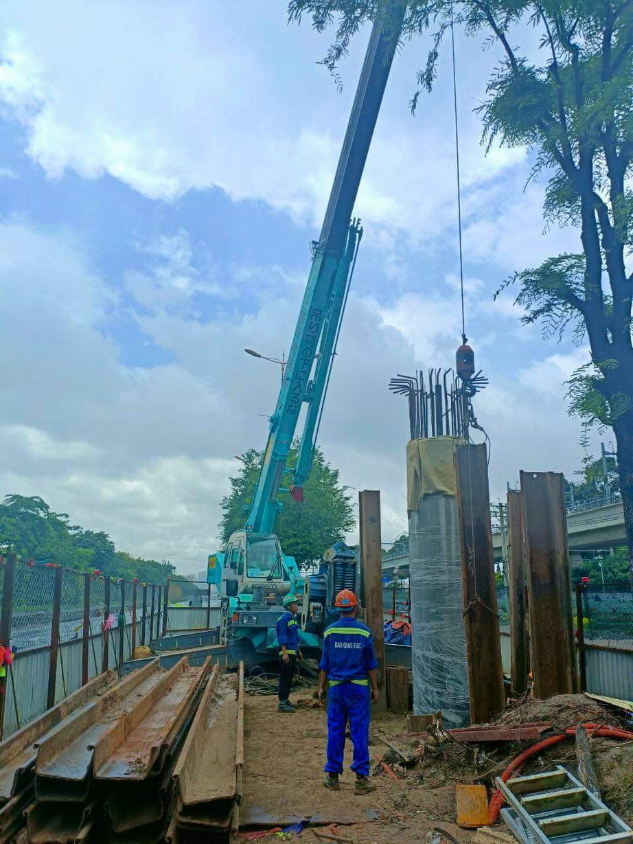 C&ocirc;ng tr&igrave;nh cầu bộ h&agrave;nh tuyến metro số 1 thi c&ocirc;ng  xuy&ecirc;n lễ 2/9 - Ảnh 7.