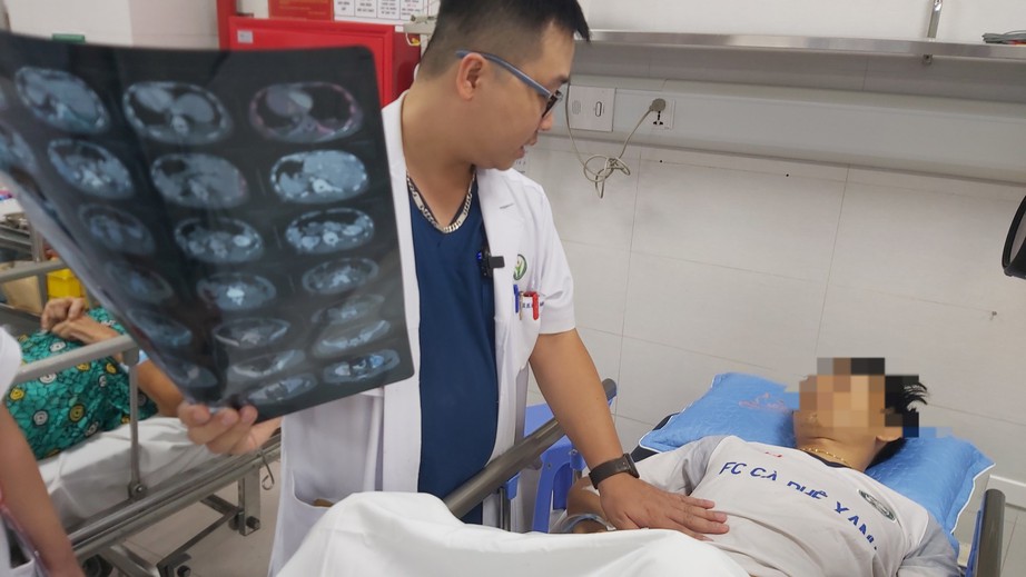 Ng&agrave;y cuối nghỉ lễ 2/9, nườm nượp bệnh nh&acirc;n đổ về BV Việt Đức

 - Ảnh 3.