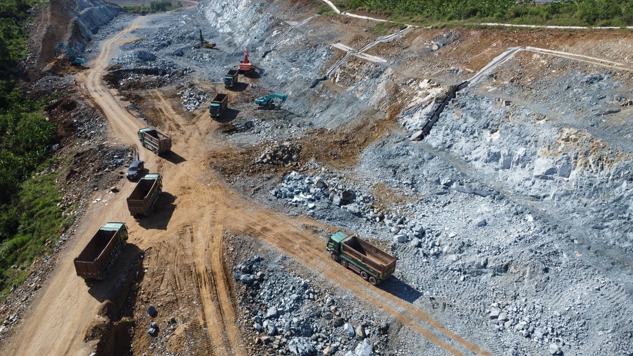 Chào Quốc khánh trên công trường cao tốc Vân Phong – Nha Trang - Ảnh 3. Chào Quốc khánh trên công trường cao tốc Vân Phong – Nha Trang - Ảnh 3.