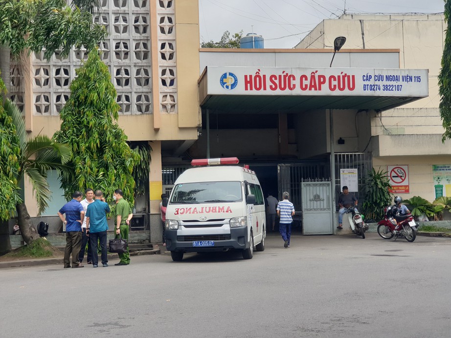 B&igrave;nh Dương th&ocirc;ng tin về vụ nam thanh ni&ecirc;n tự thi&ecirc;u trước trụ sở c&ocirc;ng an  - Ảnh 2.