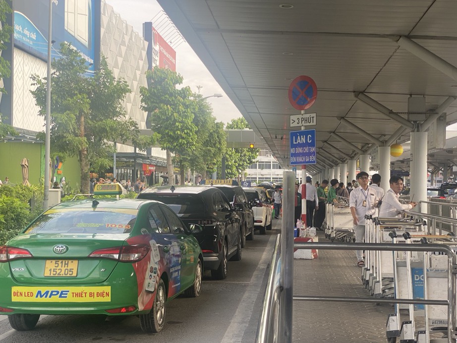 Hơn 700 chuyến bay cất hạ c&aacute;nh tại T&acirc;n Sơn Nhất trong ng&agrave;y cuối c&ugrave;ng nghỉ lễ Quốc kh&aacute;nh 2/9 - Ảnh 10.