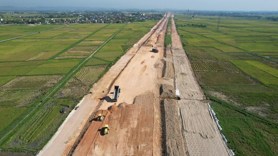 8 th&aacute;ng đầu năm, Bộ GTVT giải ng&acirc;n gấp hơn 2 lần c&ugrave;ng kỳ năm 2022 - Ảnh 1.