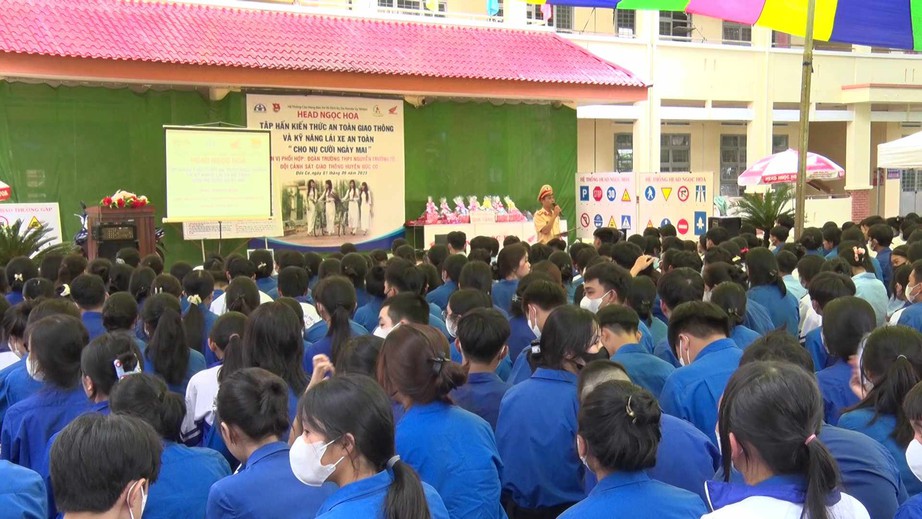 Gia Lai: Tập huấn kỹ năng lái xe an toàn cho học sinh đầu năm học - Ảnh 1. Gia Lai: Tập huấn kỹ năng lái xe an toàn cho học sinh đầu năm học - Ảnh 1.