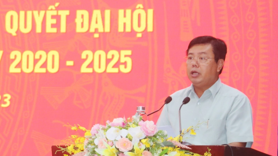 C&agrave; Mau: X&acirc;y dựng kết cấu hạ tầng c&oacute; trọng điểm, ưu ti&ecirc;n c&aacute;c c&ocirc;ng tr&igrave;nh động lực - Ảnh 1.