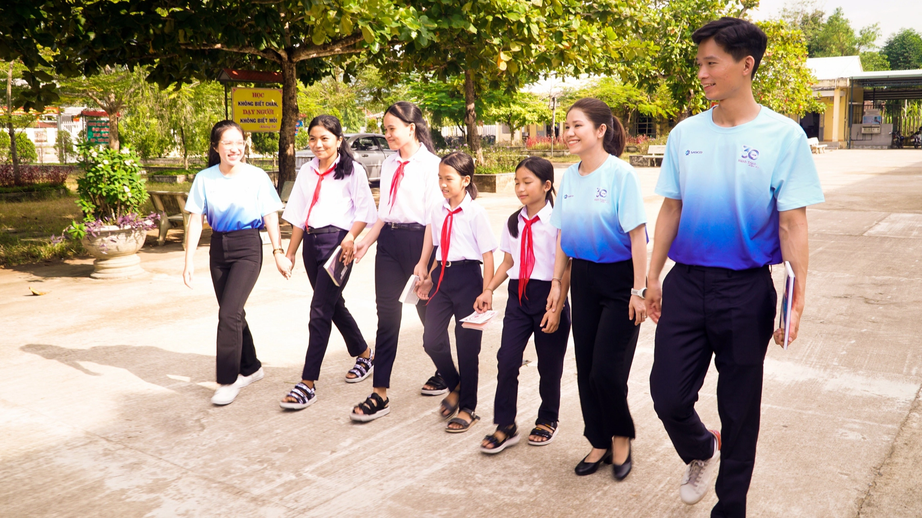 SASCO trao 75 phần học bổng, thư viện xanh đến c&aacute;c tỉnh th&agrave;nh  - Ảnh 1.