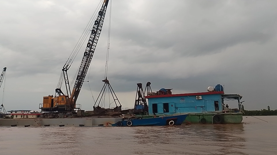 An Giang: Niềm vui của người d&acirc;n khu vực mỏ c&aacute;t - Ảnh 1.