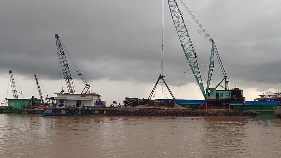 An Giang: Niềm vui của người d&acirc;n khu vực mỏ c&aacute;t - Ảnh 2.
