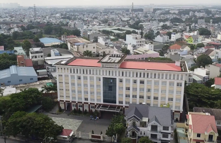 L&atilde;ng ph&iacute; trụ sở bỏ hoang sau s&aacute;p nhập: Loay hoay xử l&yacute; trụ sở d&ocirc;i dư  - Ảnh 1.