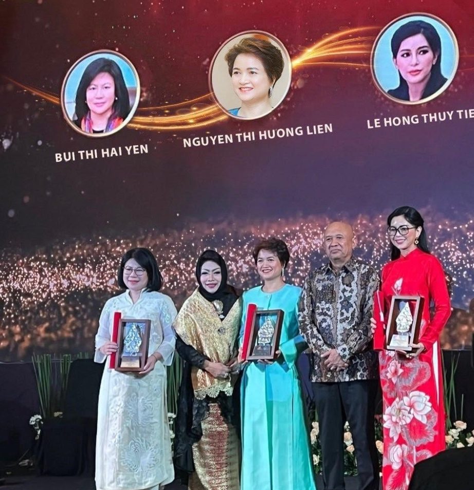 Tổng Gi&aacute;m đốc IPPG, b&agrave; L&ecirc; Hồng Thuỷ Ti&ecirc;n được ASEAN &ndash; AWEN AWARD 2023 vinh danh - Ảnh 2.