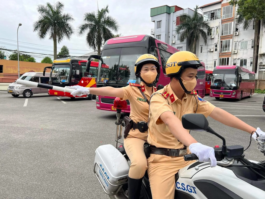 C&ocirc;ng an H&agrave; Nội ph&acirc;n luồng giao th&ocirc;ng c&aacute;c ng&agrave;y 10-11/9 - Ảnh 1.