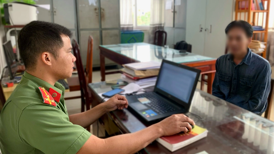 Giải cứu người đàn ông bị lừa sang Myanmar làm “việc nhẹ, lương cao” - Ảnh 1. Giải cứu người đàn ông bị lừa sang Myanmar làm “việc nhẹ, lương cao” - Ảnh 1.