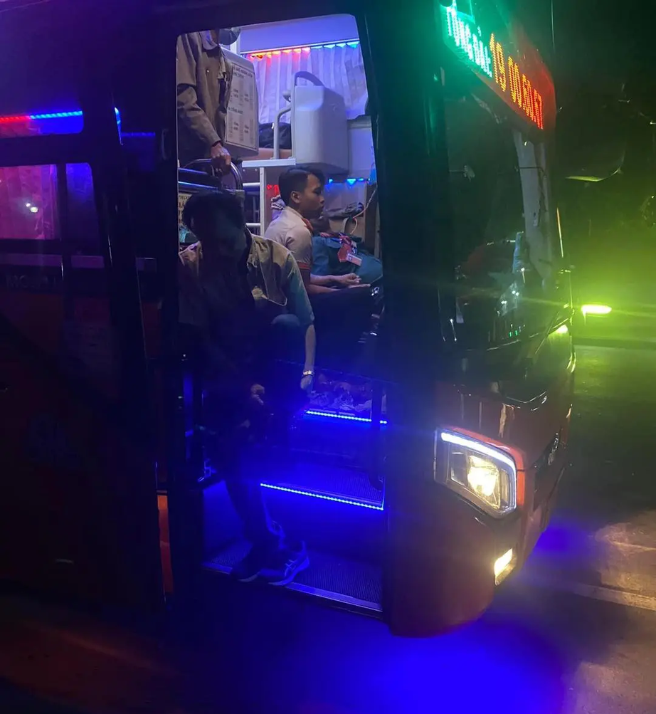 Lời hứa dang dở của t&agrave;i xế đột quỵ cố giữ mạng 32 h&agrave;nh kh&aacute;ch - Ảnh 2.