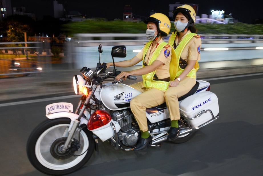 Bỏ quy định th&ocirc;ng b&aacute;o c&ocirc;ng khai kế hoạch tuần tra của CSGT - Ảnh 1.