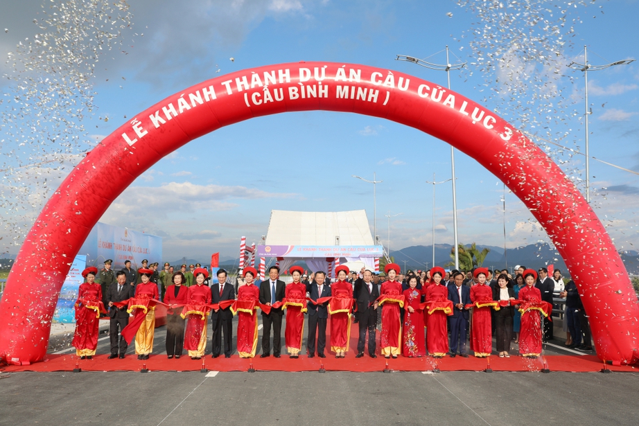 Khánh thành cầu Bình Minh hơn 1.700 tỷ đồng nối đôi bờ vịnh Cửa Lục ở TP Hạ Long- Ảnh 1. Khánh thành cầu Bình Minh hơn 1.700 tỷ đồng nối đôi bờ vịnh Cửa Lục ở TP Hạ Long- Ảnh 1.