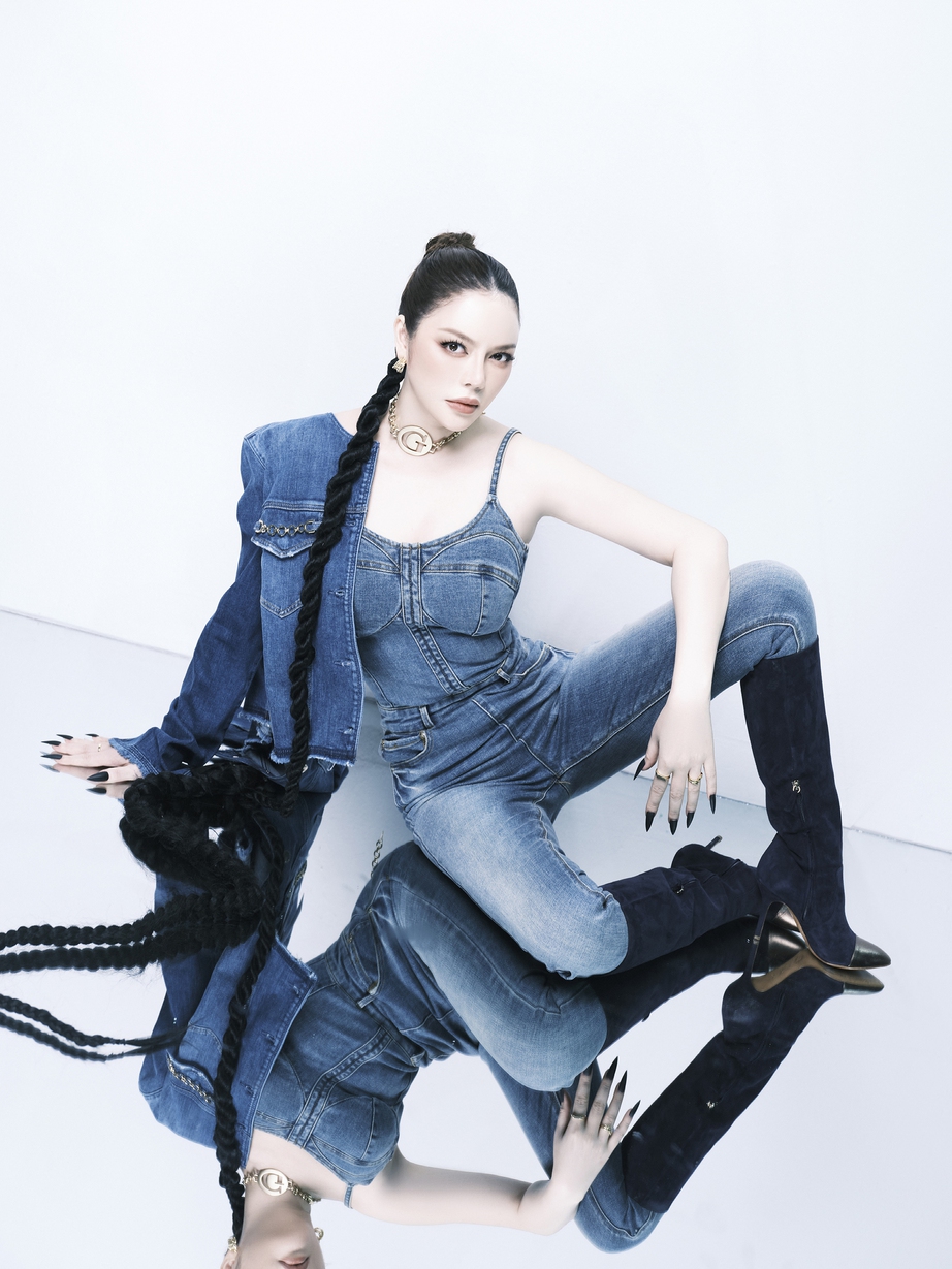 Mợ chảnh L&yacute; Nh&atilde; Kỳ tung outfit mới, phủ nhận tin đồn "cặp" Gil L&ecirc;- Ảnh 10.