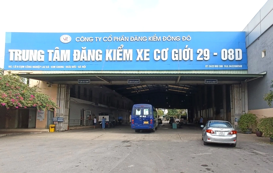 Trung t&acirc;m đăng kiểm tất bật ng&agrave;y đầu l&agrave;m việc sau kỳ nghỉ Tết dương lịch- Ảnh 3.