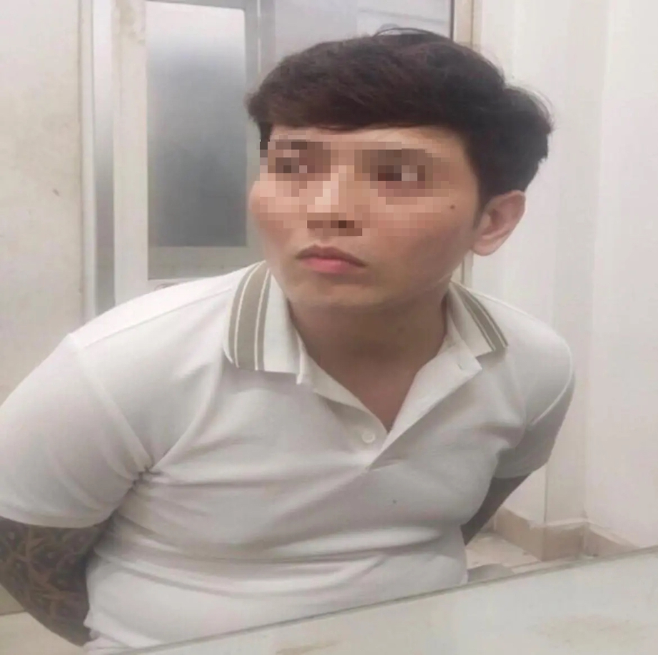 C&ocirc;ng an B&igrave;nh Dương bắt &ldquo;n&oacute;ng&rdquo; đối tượng g&acirc;y rối ở TP.HCM, thu giữ nhiều s&uacute;ng đạn- Ảnh 1.