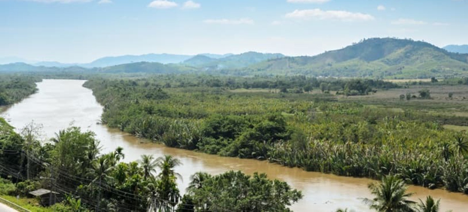 Giấc mộng x&acirc;y cầu cạn 30 tỷ USD của Thủ tướng Th&aacute;i Lan- Ảnh 2.