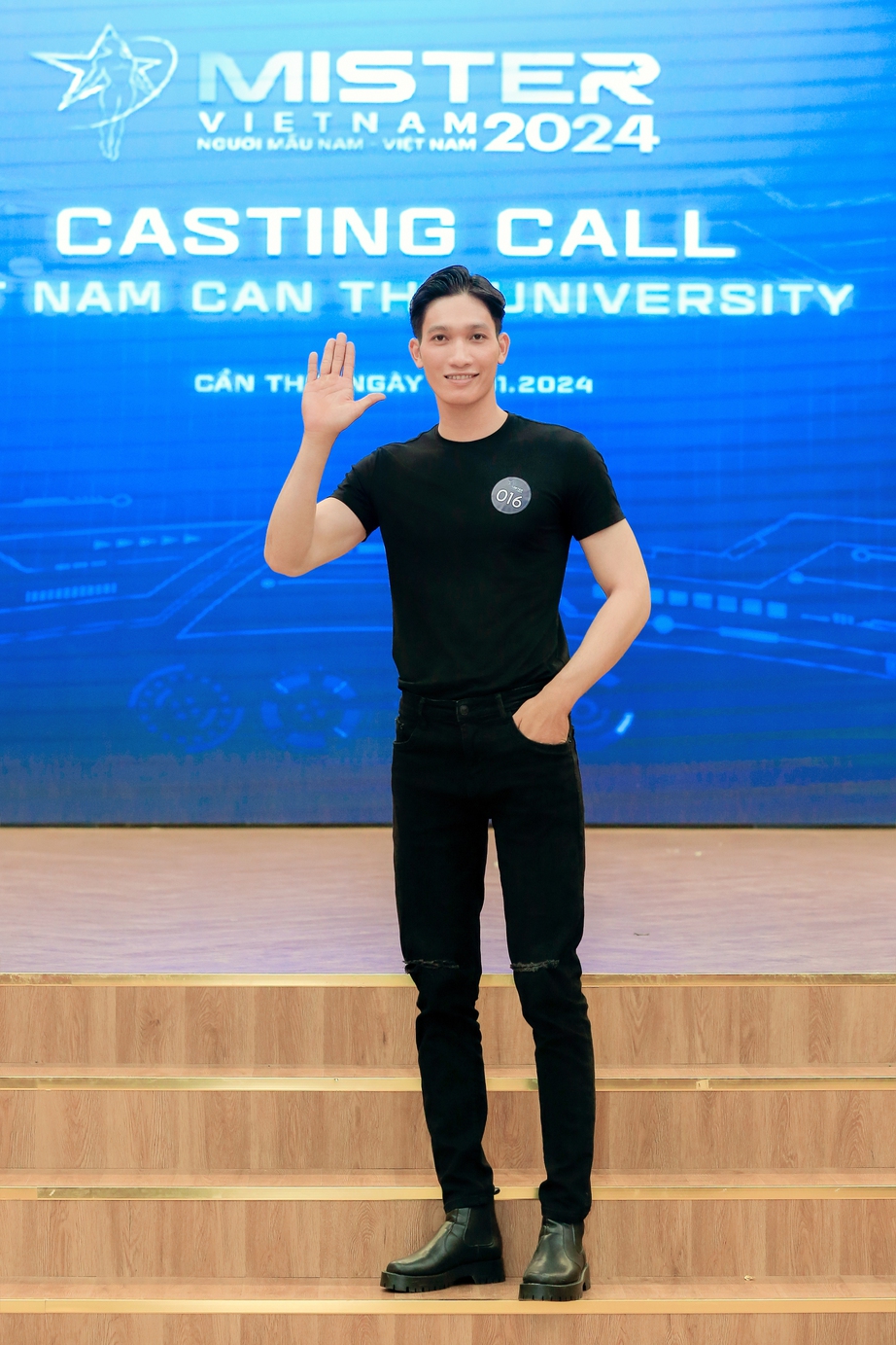 Th&iacute; sinh Lê Hữu Tâm