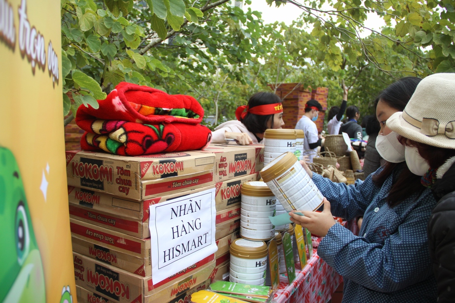 Ấm áp hội chợ Tết không đồng trong bệnh viện- Ảnh 8. Ấm áp hội chợ Tết không đồng trong bệnh viện- Ảnh 8.