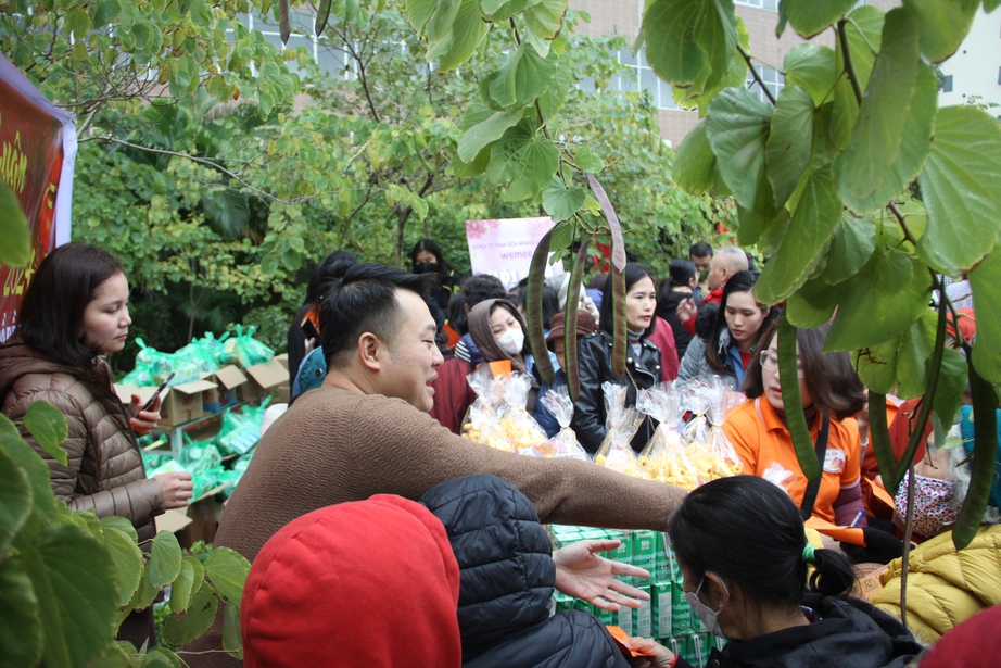 Ấm áp hội chợ Tết không đồng trong bệnh viện- Ảnh 1. Ấm áp hội chợ Tết không đồng trong bệnh viện- Ảnh 1.