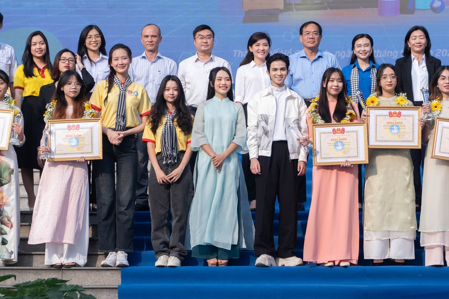 Phương Mỹ Chi l&agrave; đại sứ của chiến dịch Xu&acirc;n t&igrave;nh nguyện lần thứ 16- Ảnh 1.