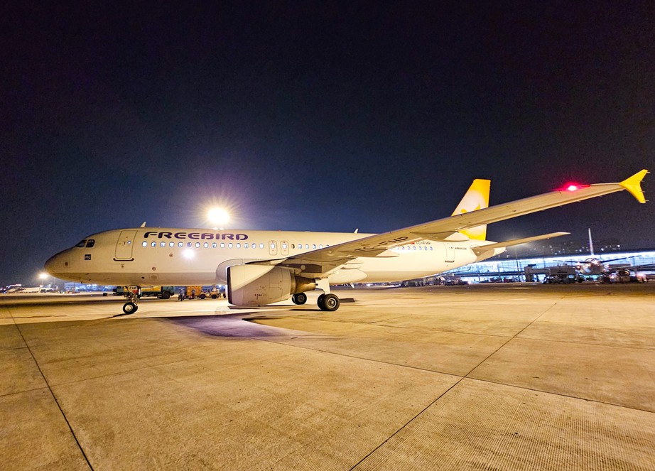 Vietjet liên tiếp nhận 4 tàu bay tăng cường phục vụ cao điểm Tết Giáp Thìn- Ảnh 1. Vietjet liên tiếp nhận 4 tàu bay tăng cường phục vụ cao điểm Tết Giáp Thìn- Ảnh 1.