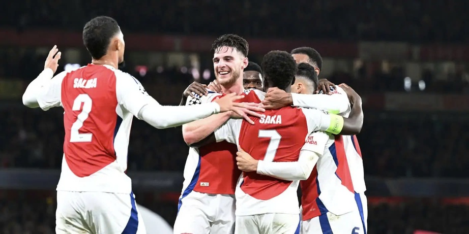 Champions League: Arsenal thắng dễ PSG, Man City đ&egrave; bẹp đội b&oacute;ng Slovakia- Ảnh 1.