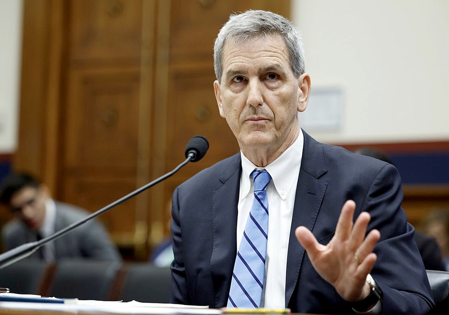 Lộ những lỗ hổng trong qu&aacute; tr&igrave;nh gi&aacute;m s&aacute;t Boeing - Ảnh 2.