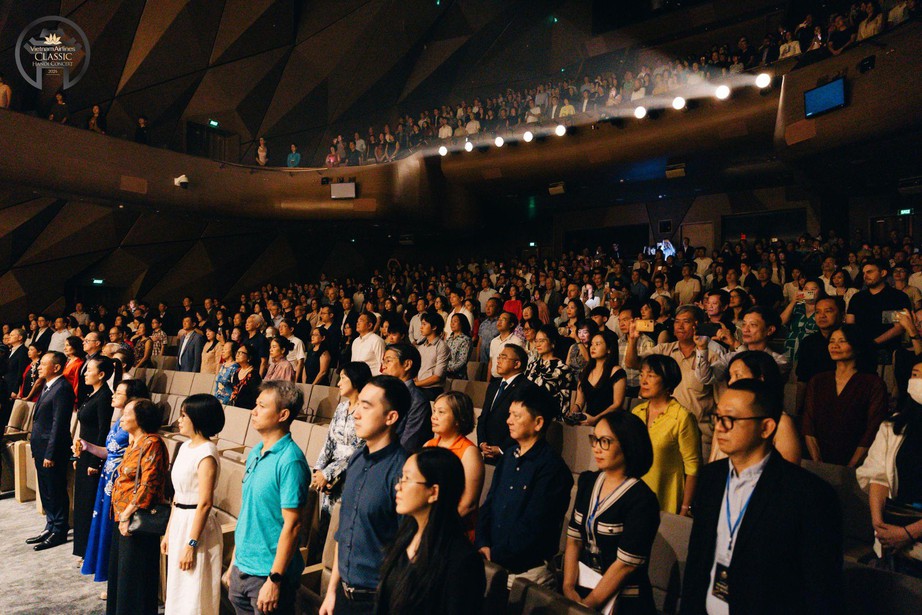 Nhiều cung bậc cảm x&uacute;c trong Vietnam Airlines Classic Hanoi Concert 2024- Ảnh 3.