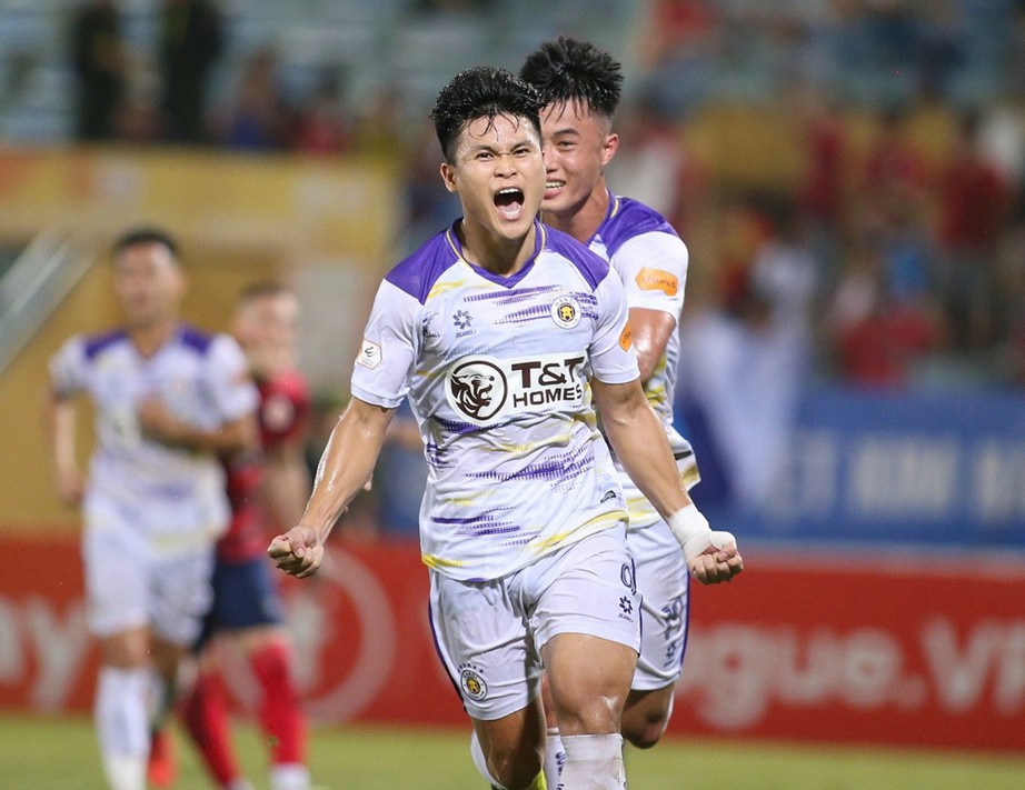 V-League: Tuấn Hải ghi b&agrave;n ph&uacute;t 90+14, H&agrave; Nội FC "cưa" điểm với CAHN - Ảnh 1.