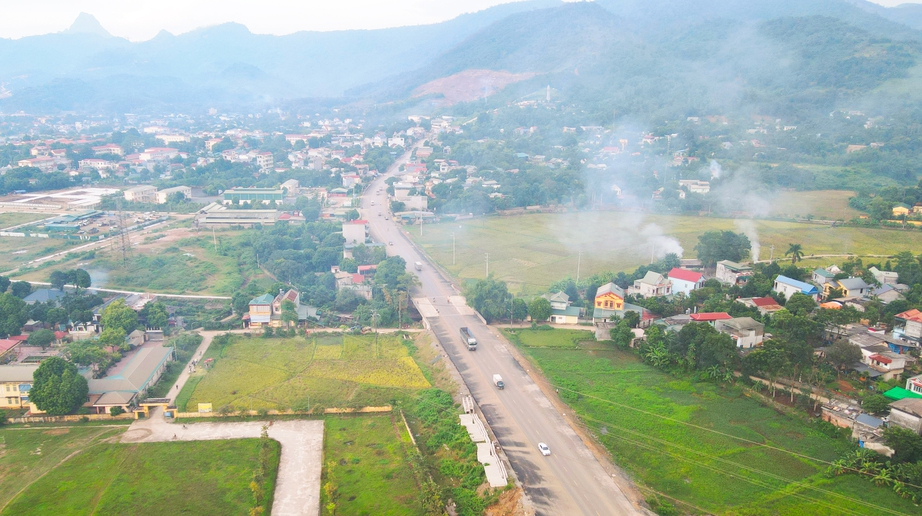 H&ograve;a B&igrave;nh đẩy nhanh thi c&ocirc;ng nhiều dự &aacute;n giao th&ocirc;ng lớn- Ảnh 1.